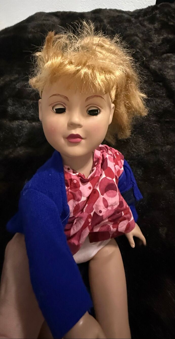18” Madame Alexander Doll Blonde Hair / Blue Eyes
